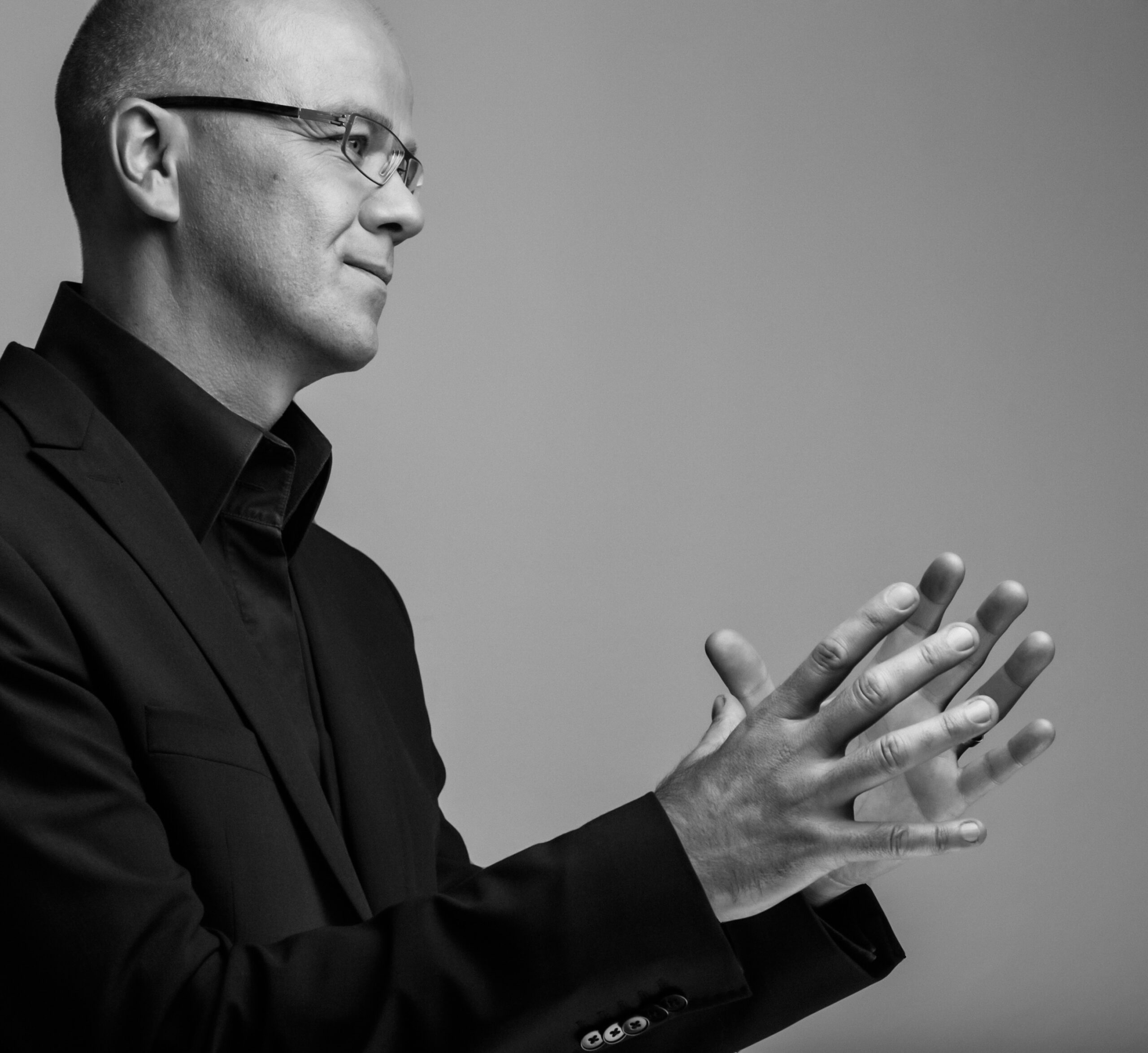 Thomas Barta giving a talk on growth