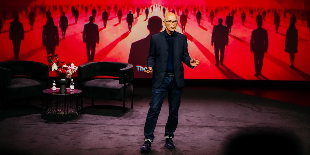 Thomas-Barta-AI-Keynote Thomas Barta talks about AI at an event in Sydney
